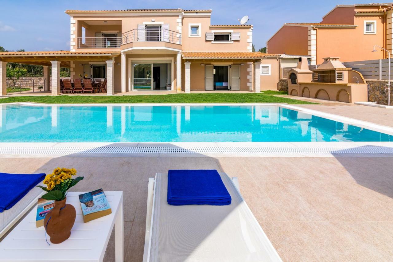 Villa Johnnie Pouládes Extérieur photo