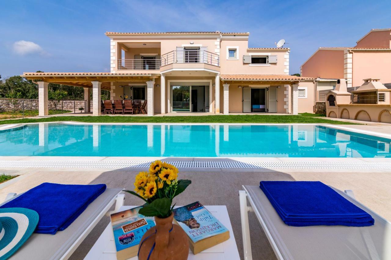 Villa Johnnie Pouládes Extérieur photo