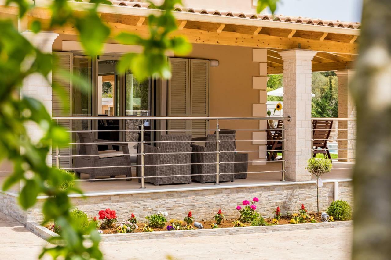 Villa Johnnie Pouládes Extérieur photo
