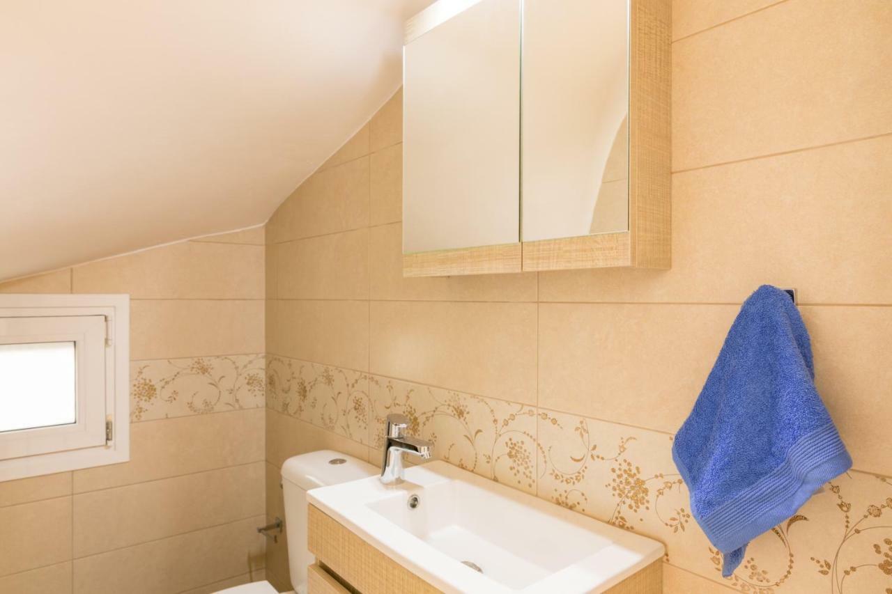 Villa Johnnie Pouládes Extérieur photo