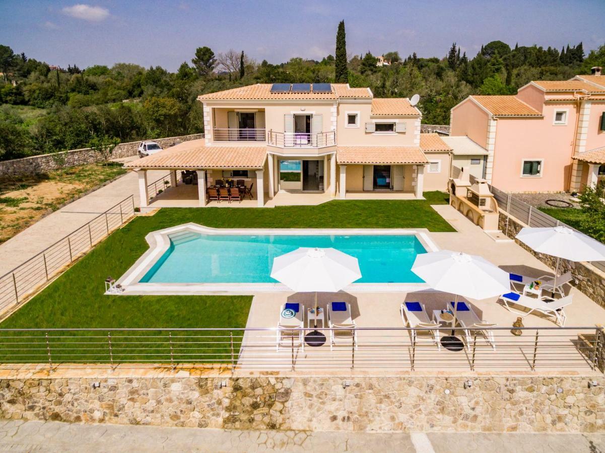 Villa Johnnie Pouládes Extérieur photo